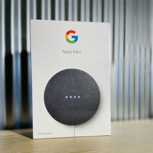 NWT Google nest mini